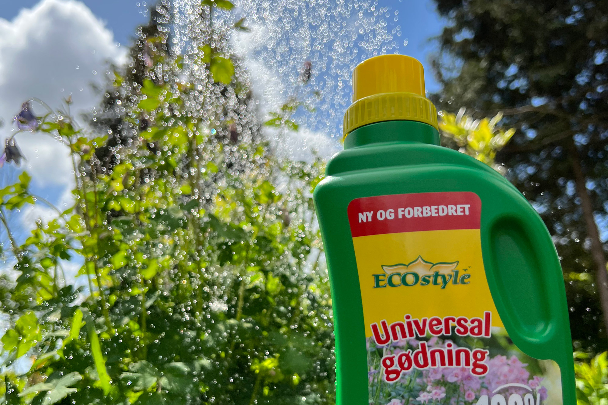 flydende universalgødning til blomsterbedet