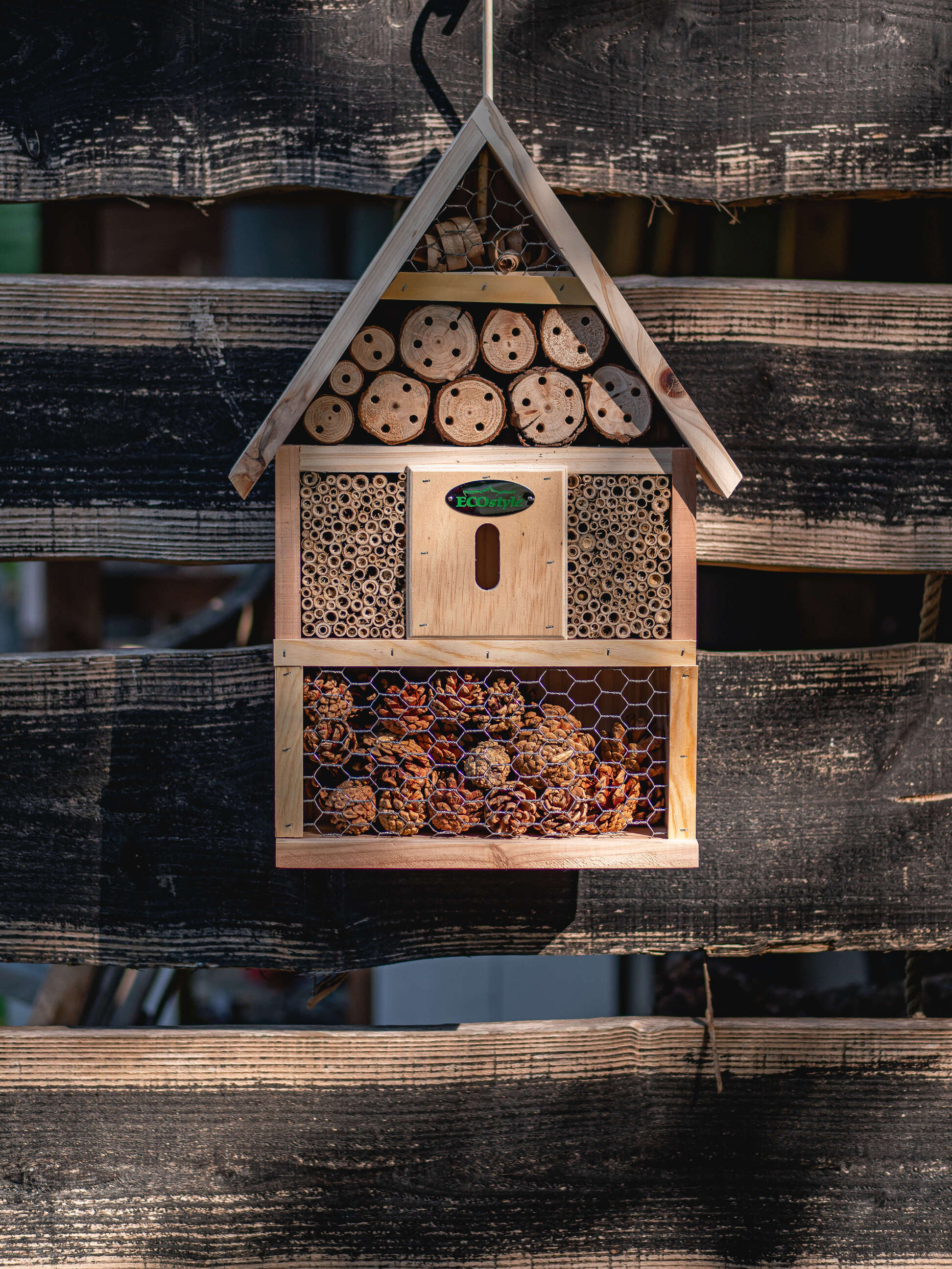 Bied insecten onderdak Bied insecten onderdak